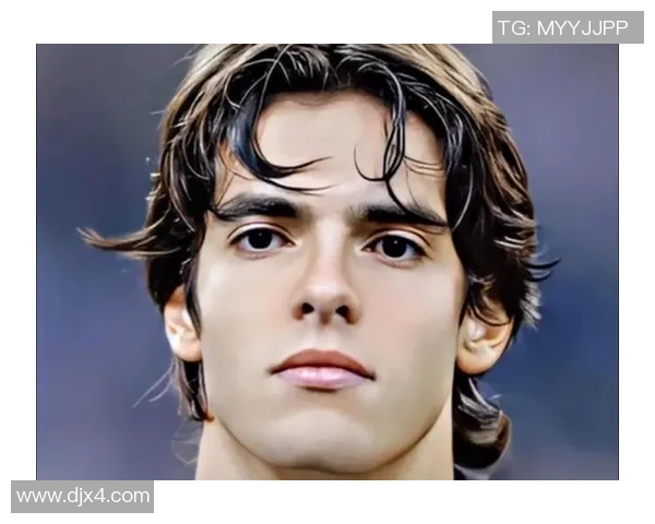 足球明星脸上绘制标志性图案展现个性与风格的魅力之旅 足球明星脸上绘制标志性图案展现个性与风格的魅力之旅